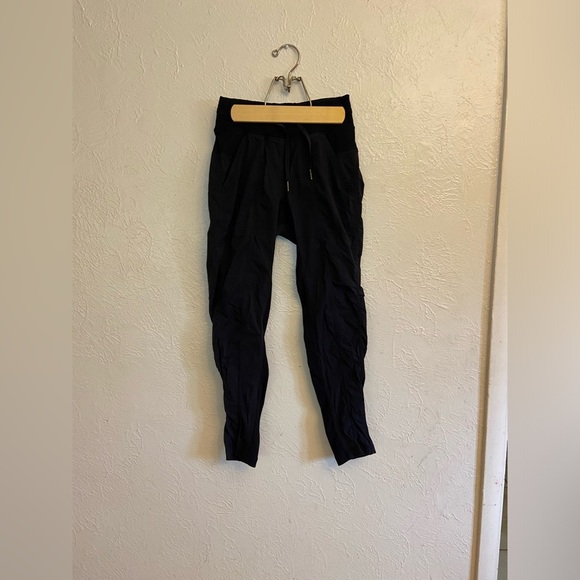 Lululemon pants - Picture 2 of 6